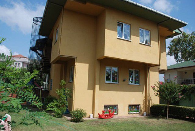Atlıkarınca Çocuk Evi
